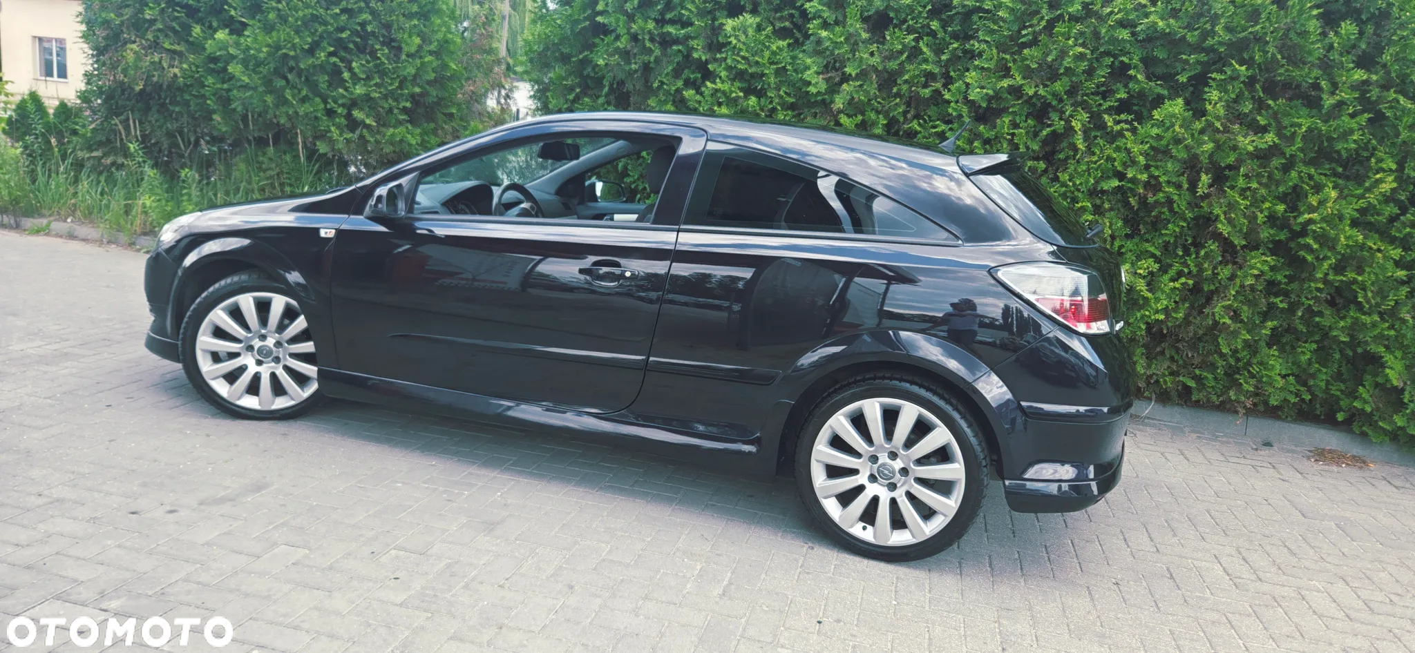 Opel Astra GTC 1.8 Cosmo - 8