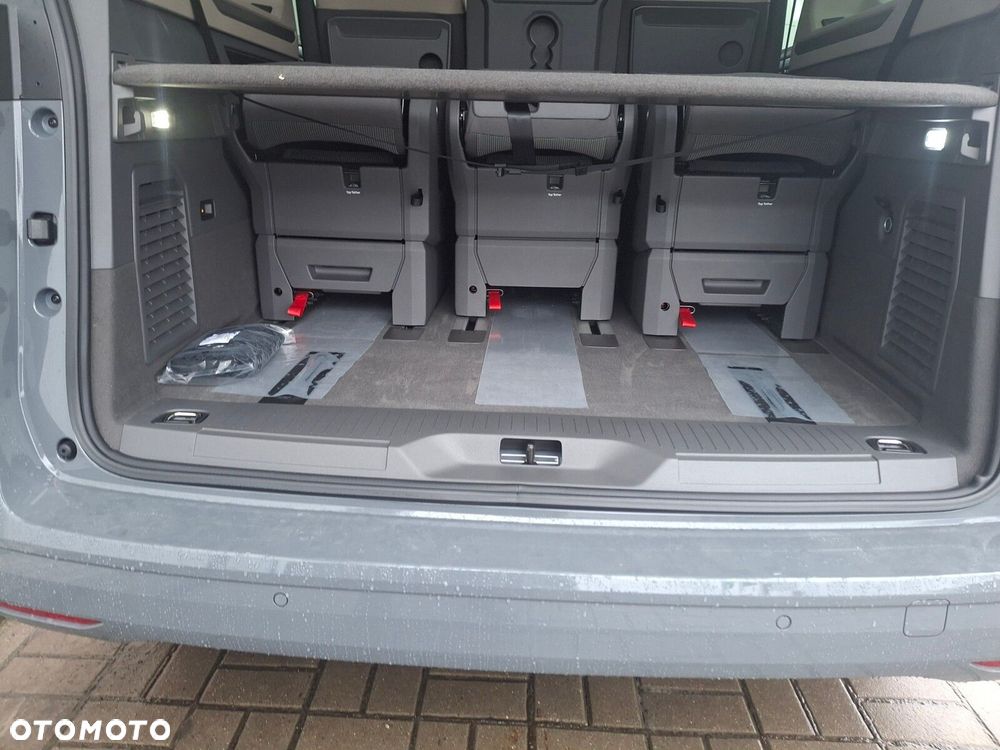 Volkswagen Multivan - 27