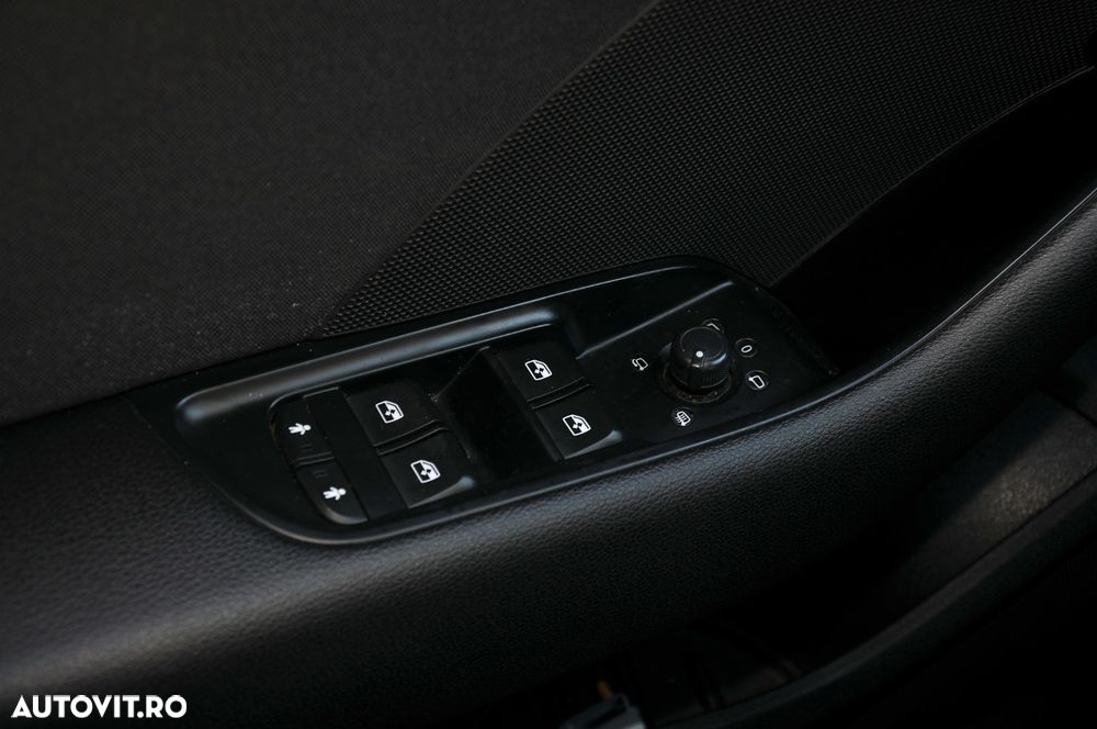Audi A3 2.0 TDI S tronic Sport - 4