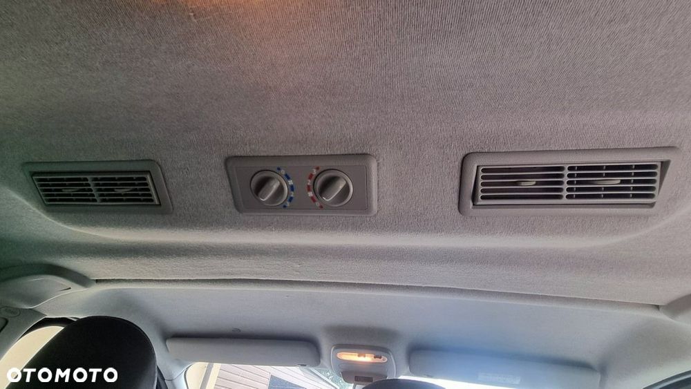 Opel Vivaro - 19