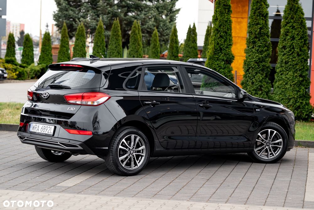 Hyundai i30 1.5 T-GDI 48V Premium DCT - 15