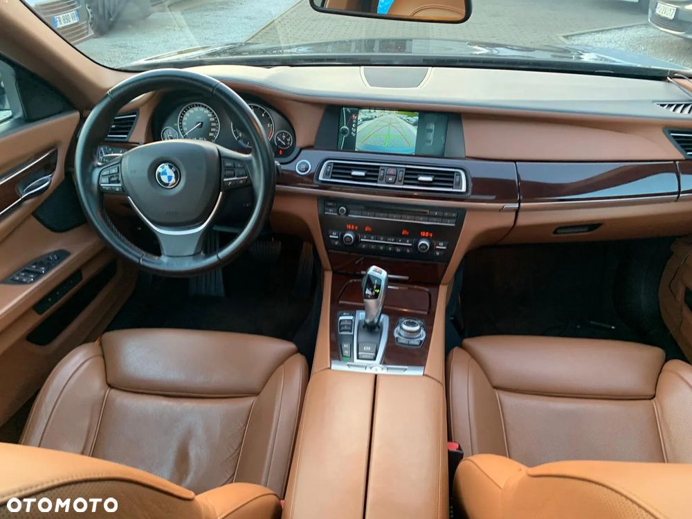 BMW Seria 7 740d xDrive - 21