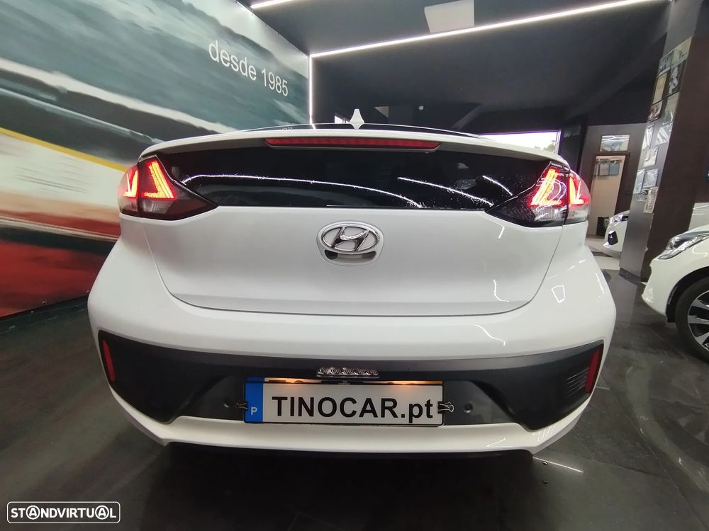 Hyundai Ioniq 1.6 GDI PHEV Tech - 12