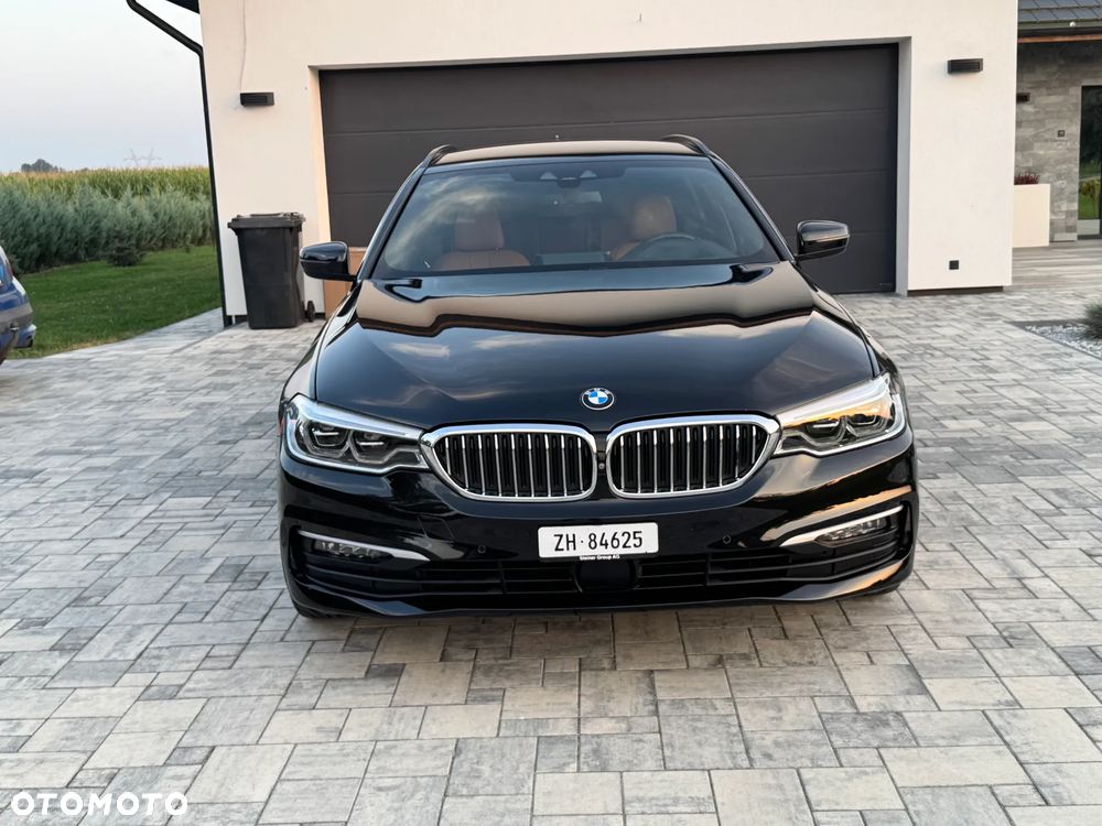 BMW Seria 5 520d xDrive Touring Luxury Line - 4