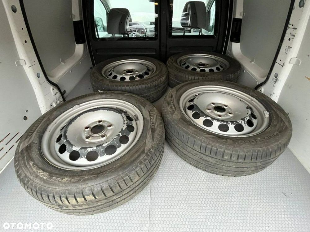 Volkswagen Caddy - 15