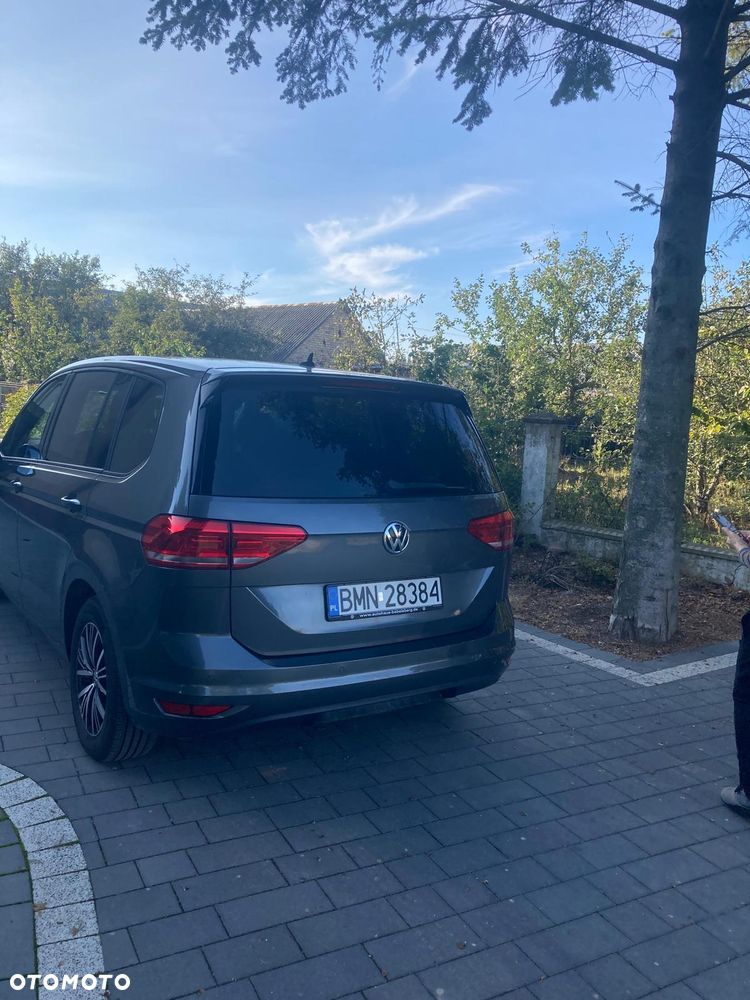 Volkswagen Touran - 13