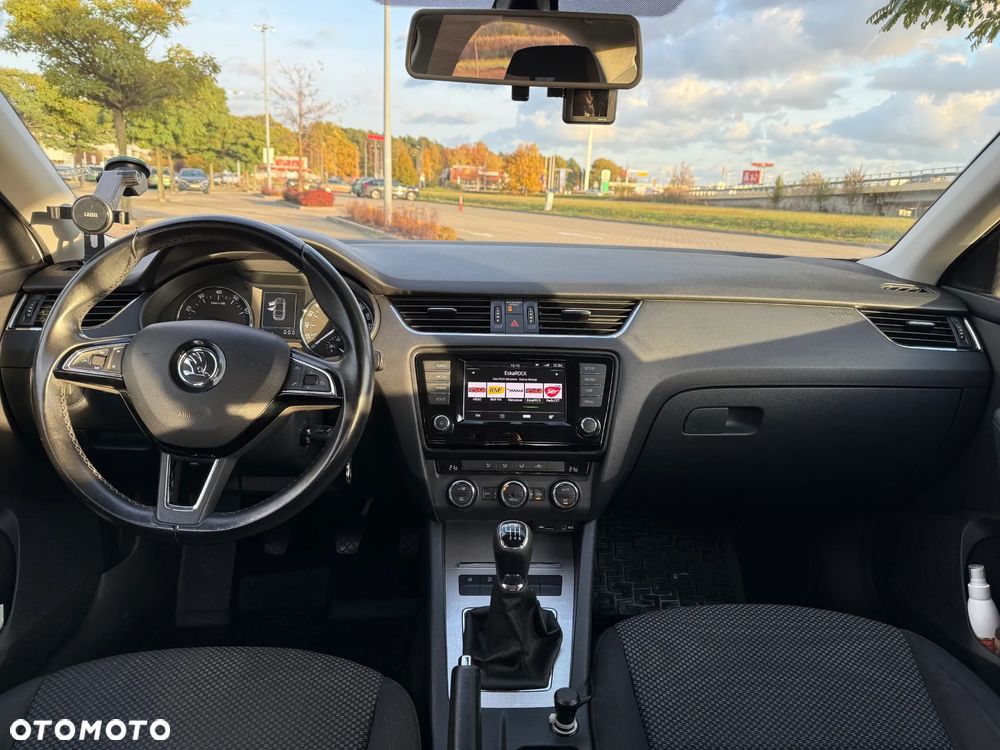 Skoda Octavia 1.4 TSI Ambition - 8