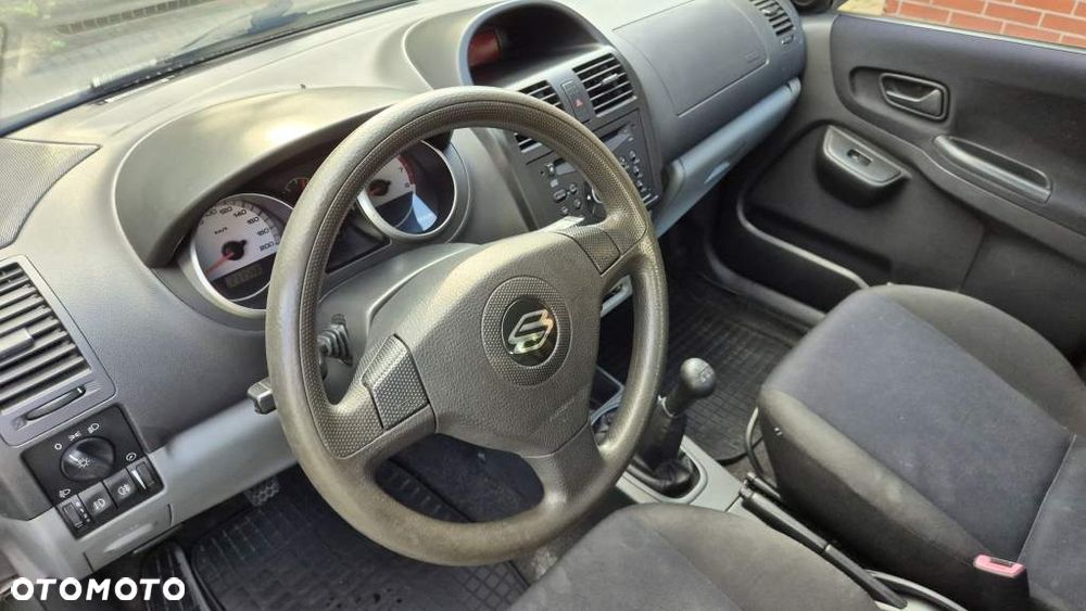 Suzuki Ignis 2006 photo 5