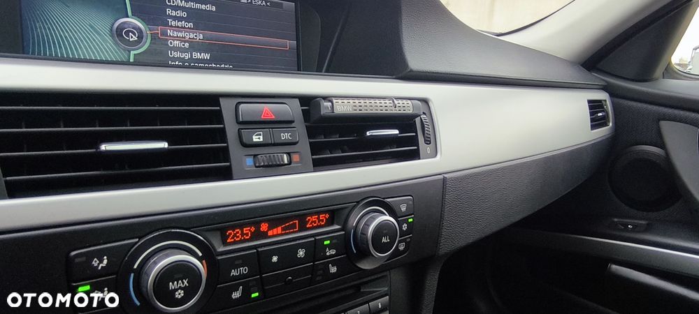 BMW Seria 3 320d - 24