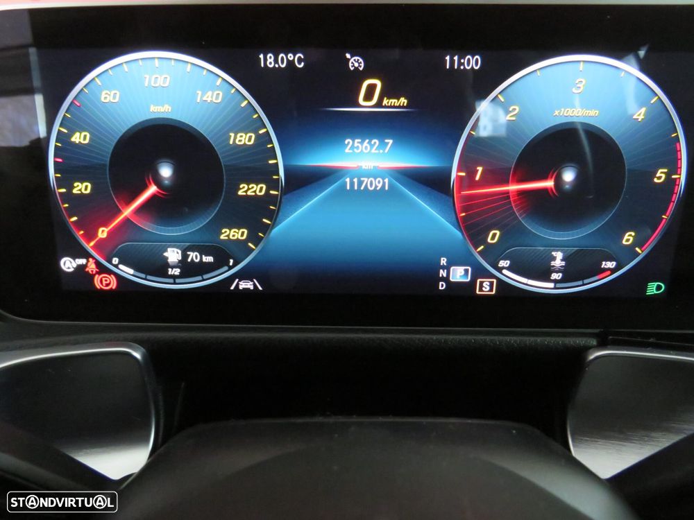 Mercedes-Benz GLB 180 d AMG Line - 23