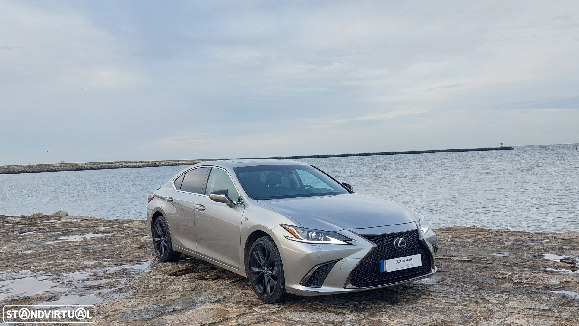 Lexus ES 300h Sport - 7