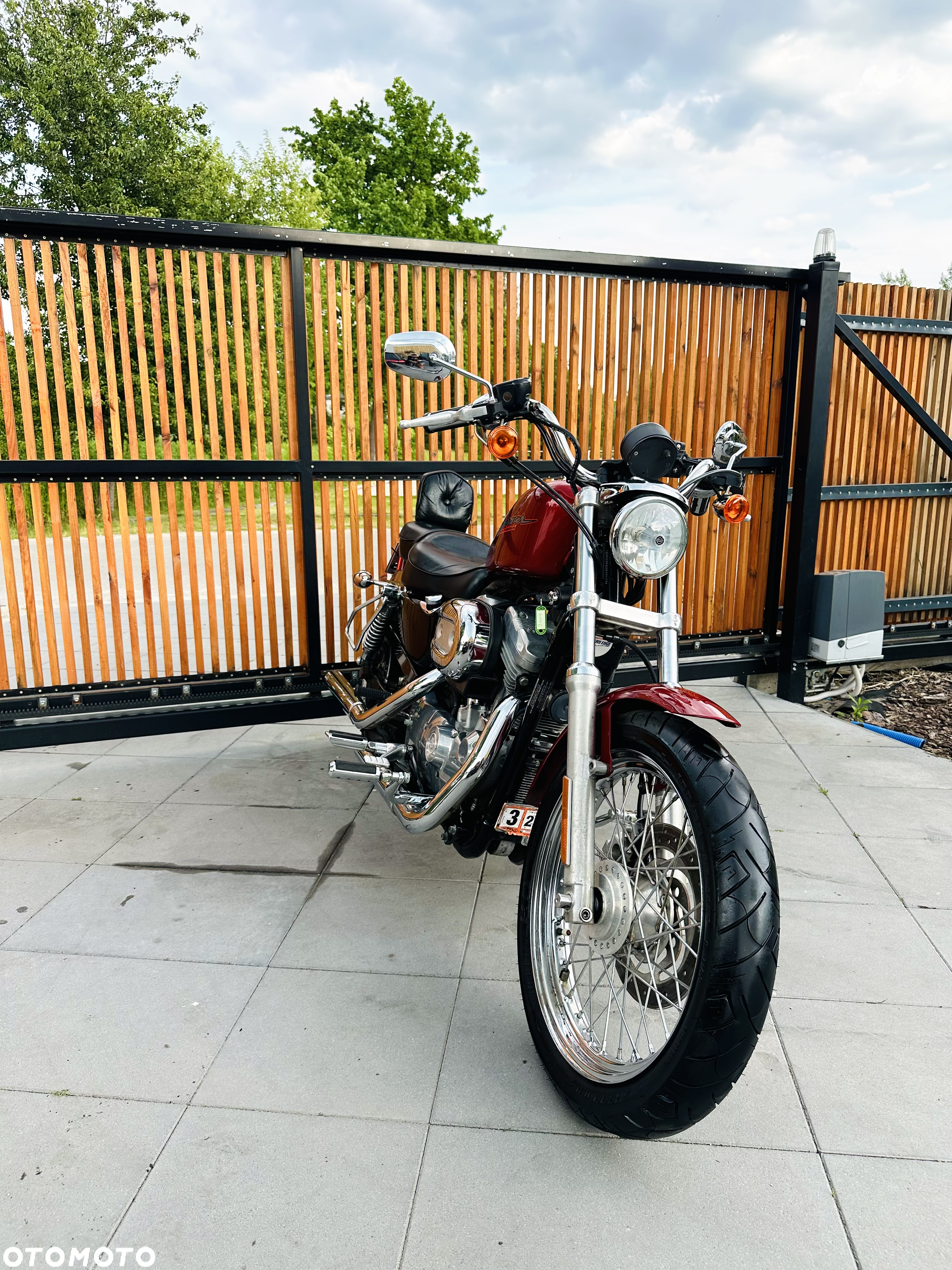 Harley-Davidson Sportster Custom 883C - 5