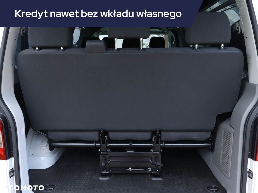 Volkswagen Multivan - 15