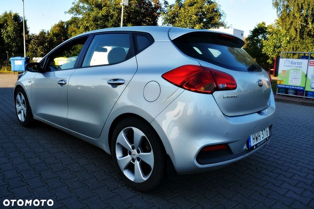 Kia Ceed 1.4 CVVT Attract - 3