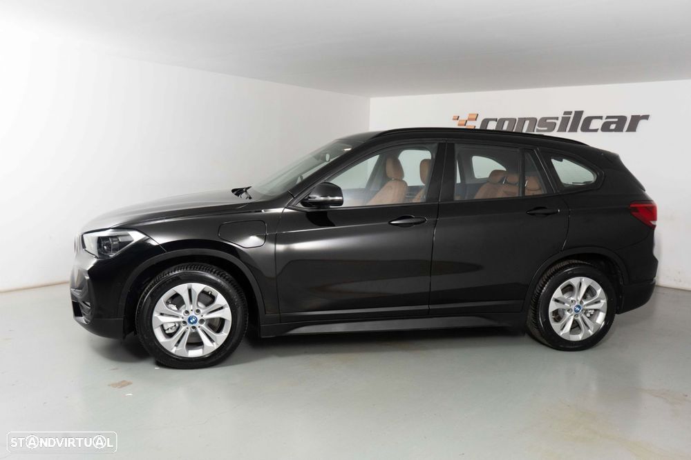 BMW X1 25 e xDrive Corporate Edition - 6