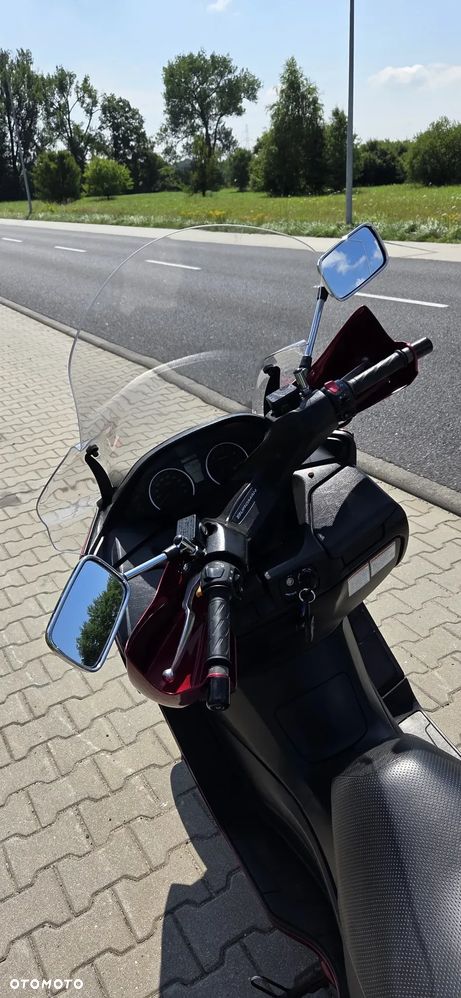 Suzuki Burgman - 10