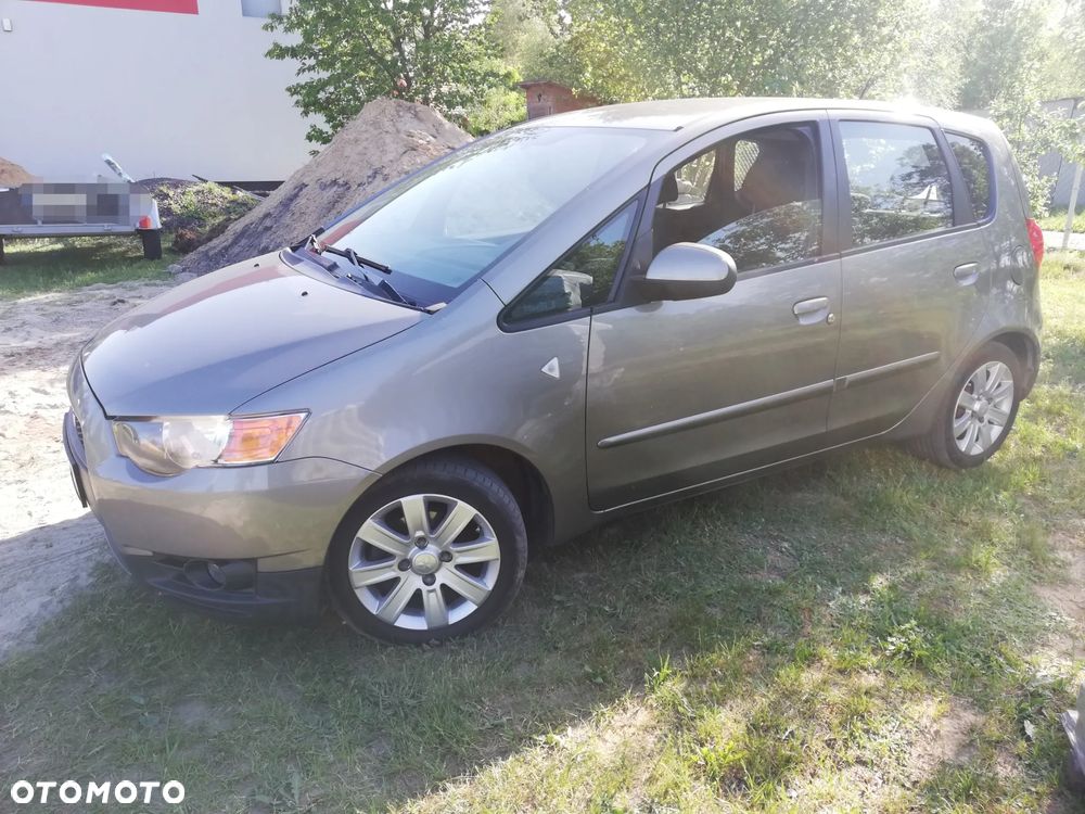 Mitsubishi Colt - 1