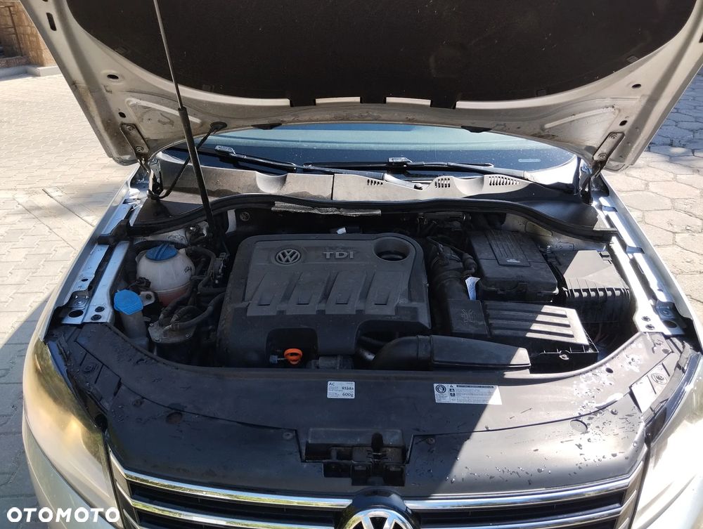 Volkswagen Passat - 15