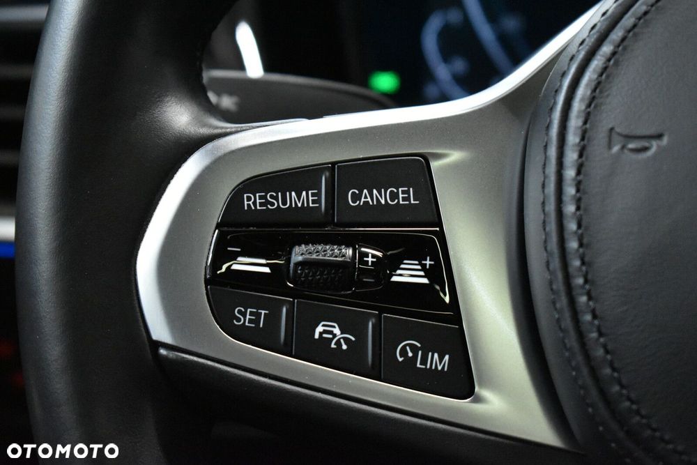 BMW Seria 3 330e PHEV M Sport sport - 16