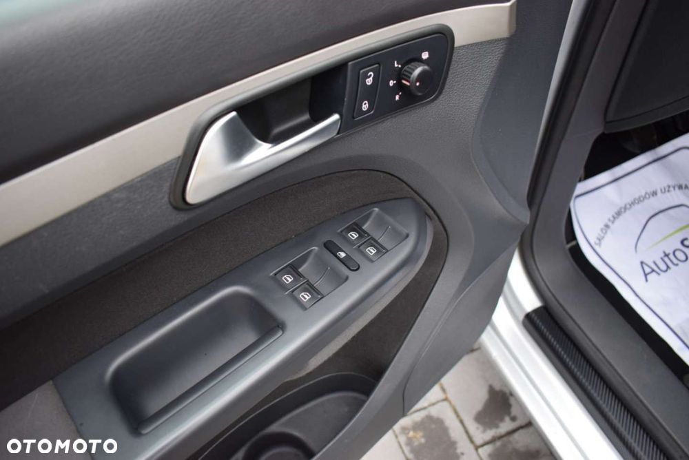 Volkswagen Touran - 18