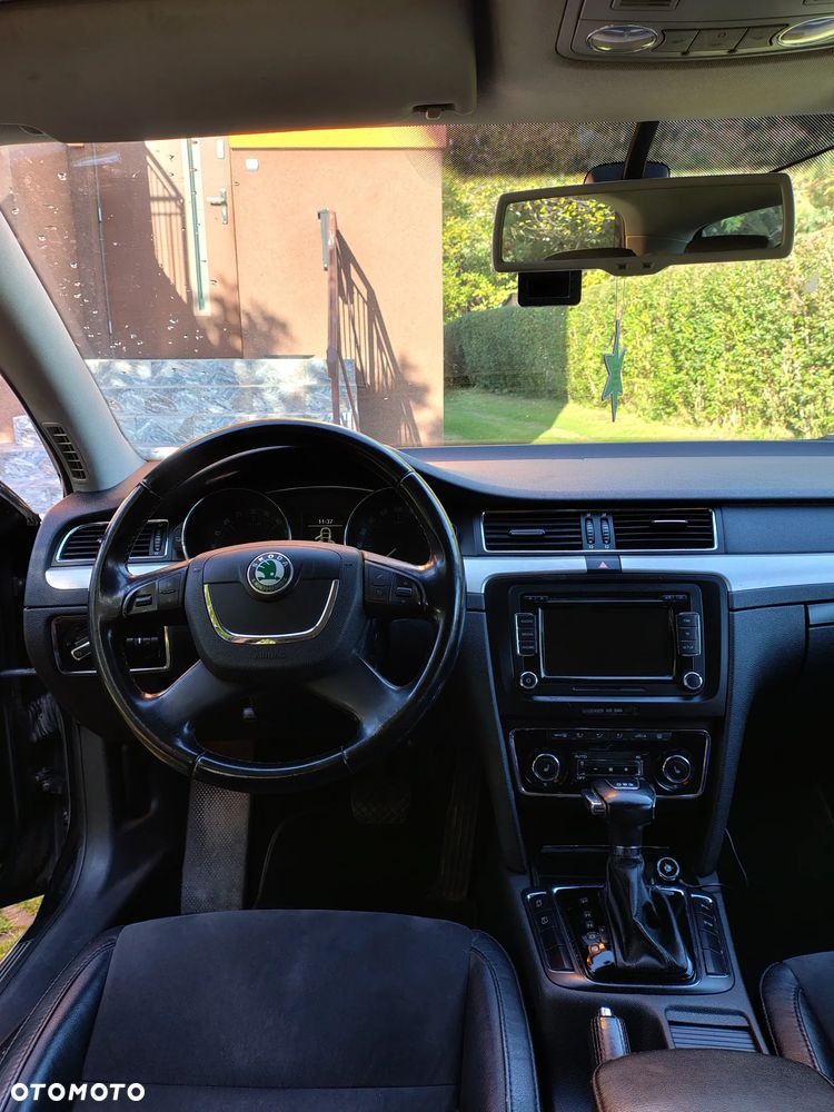 Skoda Superb 2.0 TDI Platinum DSG - 8