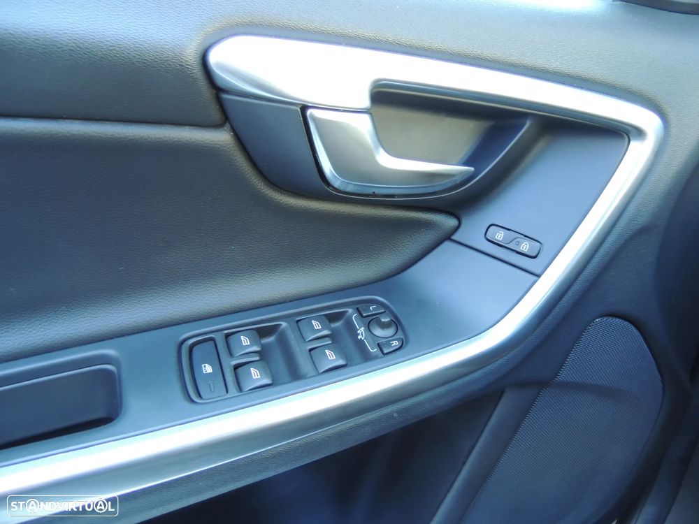 Volvo V60 D3 Geartronic Business Edition - 15