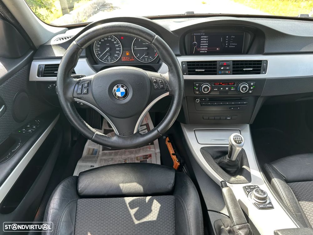 BMW 318 d Navigation - 24