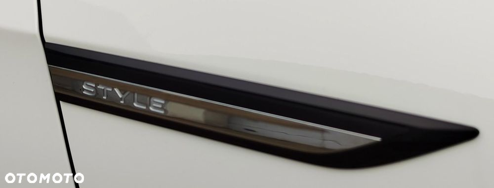 Volkswagen Golf 2.0 TDI SCR DSG Style - 20