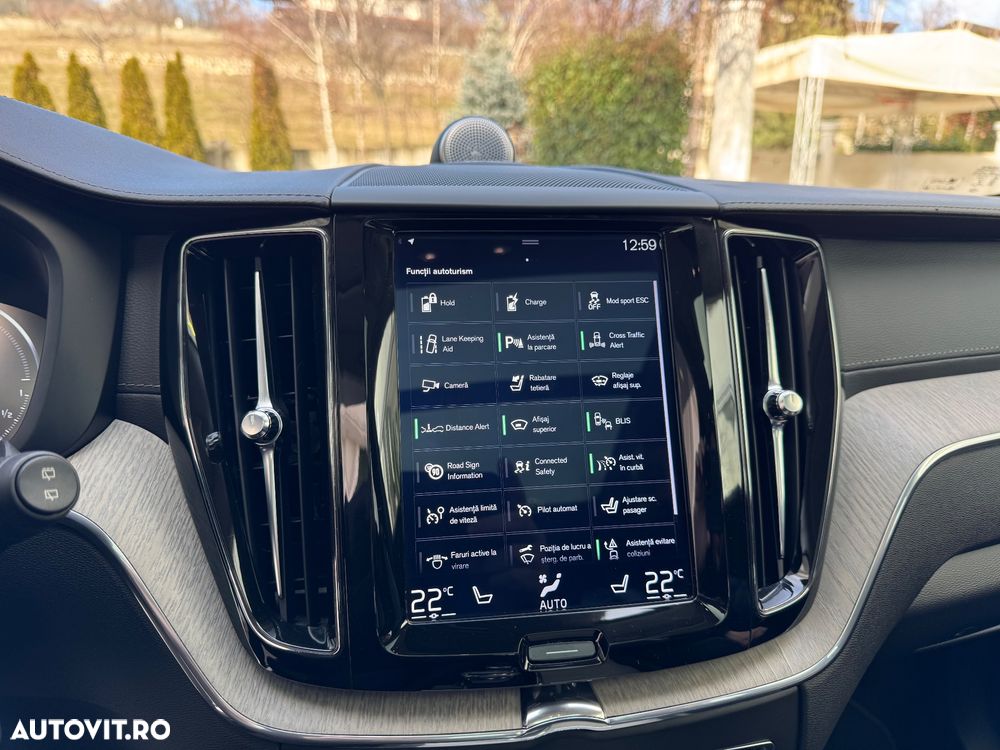 Volvo XC 60 Recharge T8 Twin Engine eAWD Inscription - 36