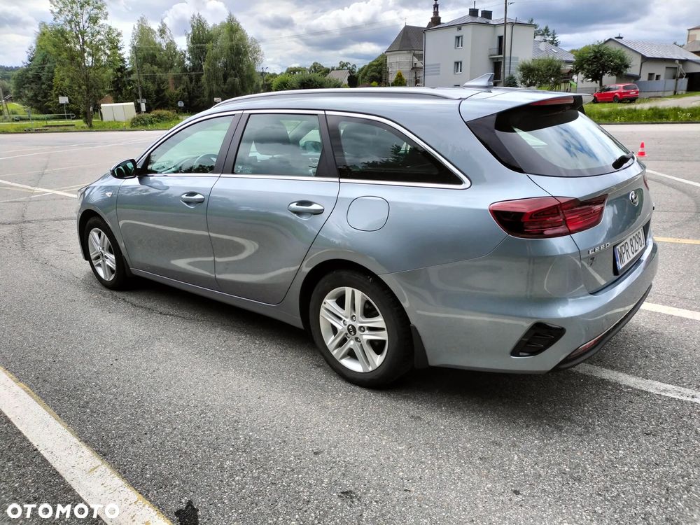 Kia Ceed - 10