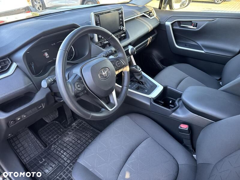 Toyota RAV4 - 10
