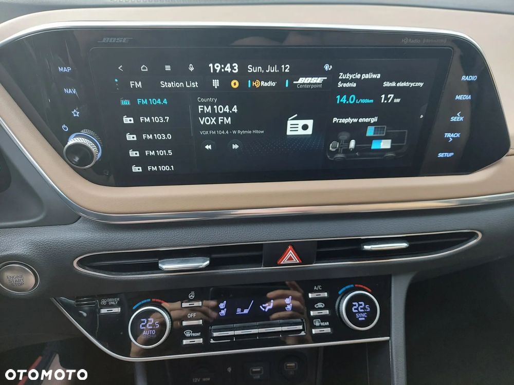 Hyundai Sonata - 22