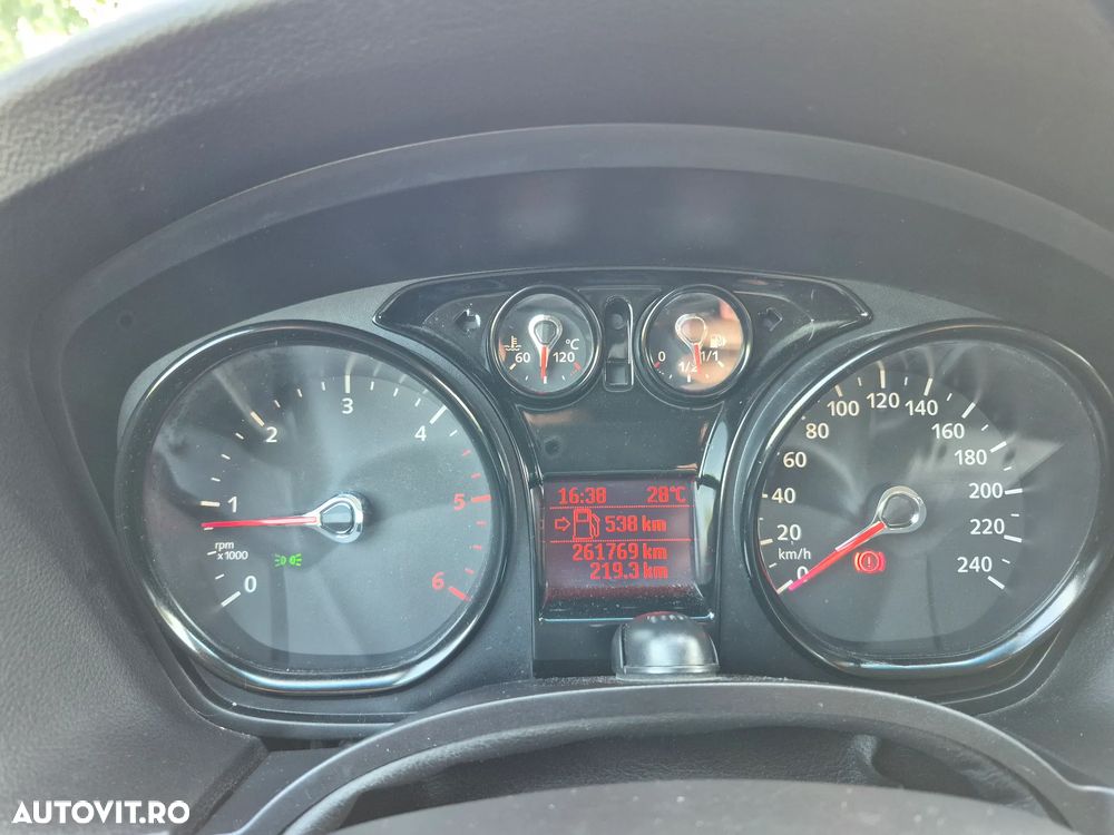 Ford Focus 1.6 TDCI DPF Titanium - 17
