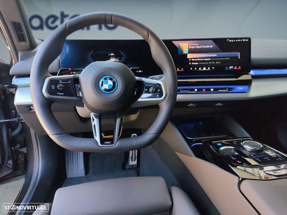 BMW i5 eDrive40 Pack Desportivo M Pro — fotografia 13
