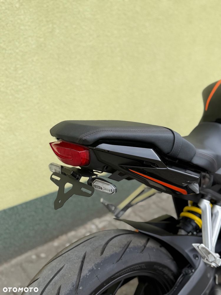 Honda CBR - 12