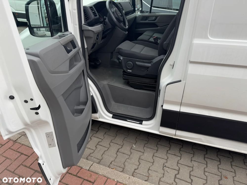Volkswagen E-CRAFTER - 12