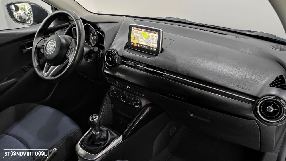 Mazda 2 1.5 Sky.Evolve Navi - 23