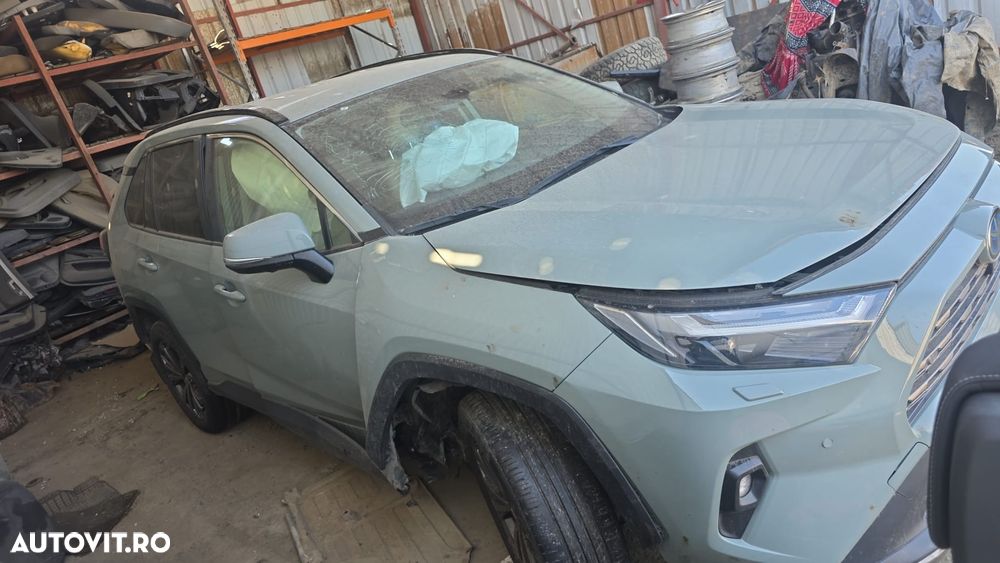 Toyota RAV4 - 3