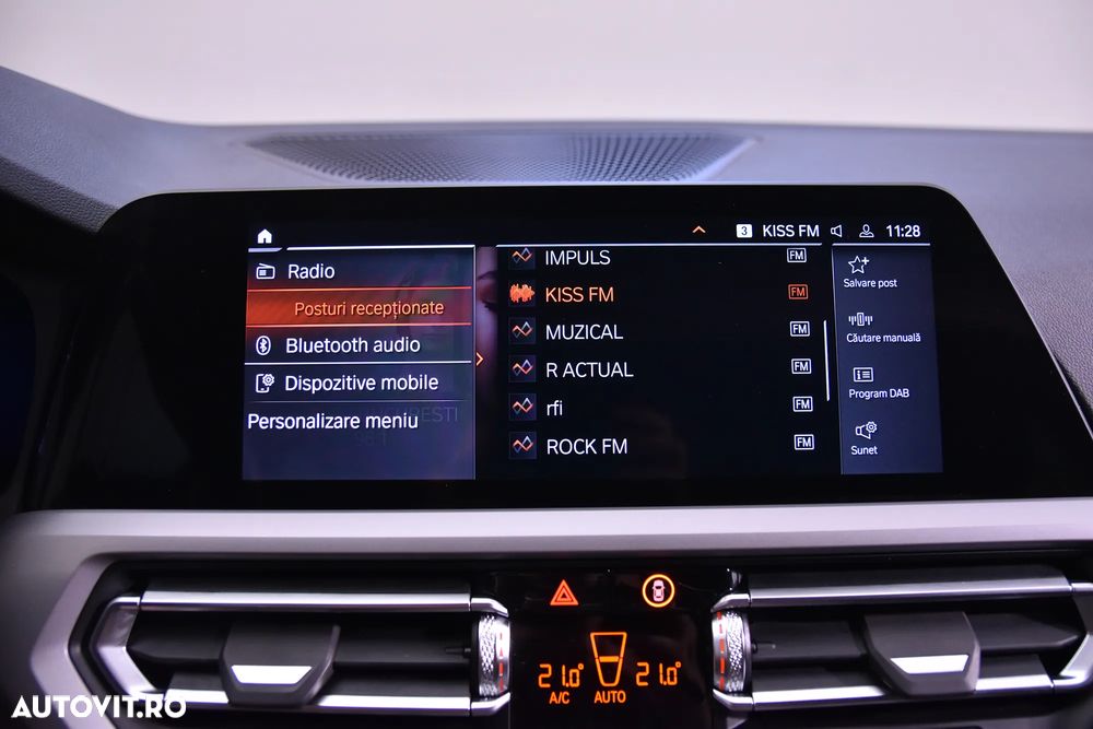 BMW Seria 3 318d Touring Aut. - 19
