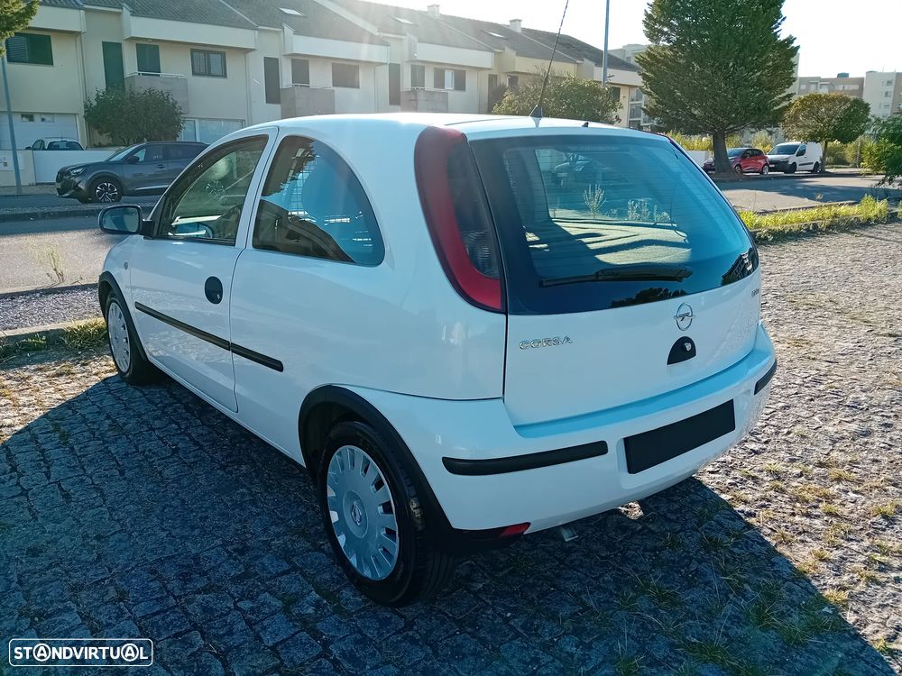 Opel Corsa 1.3 CDTi First - 4