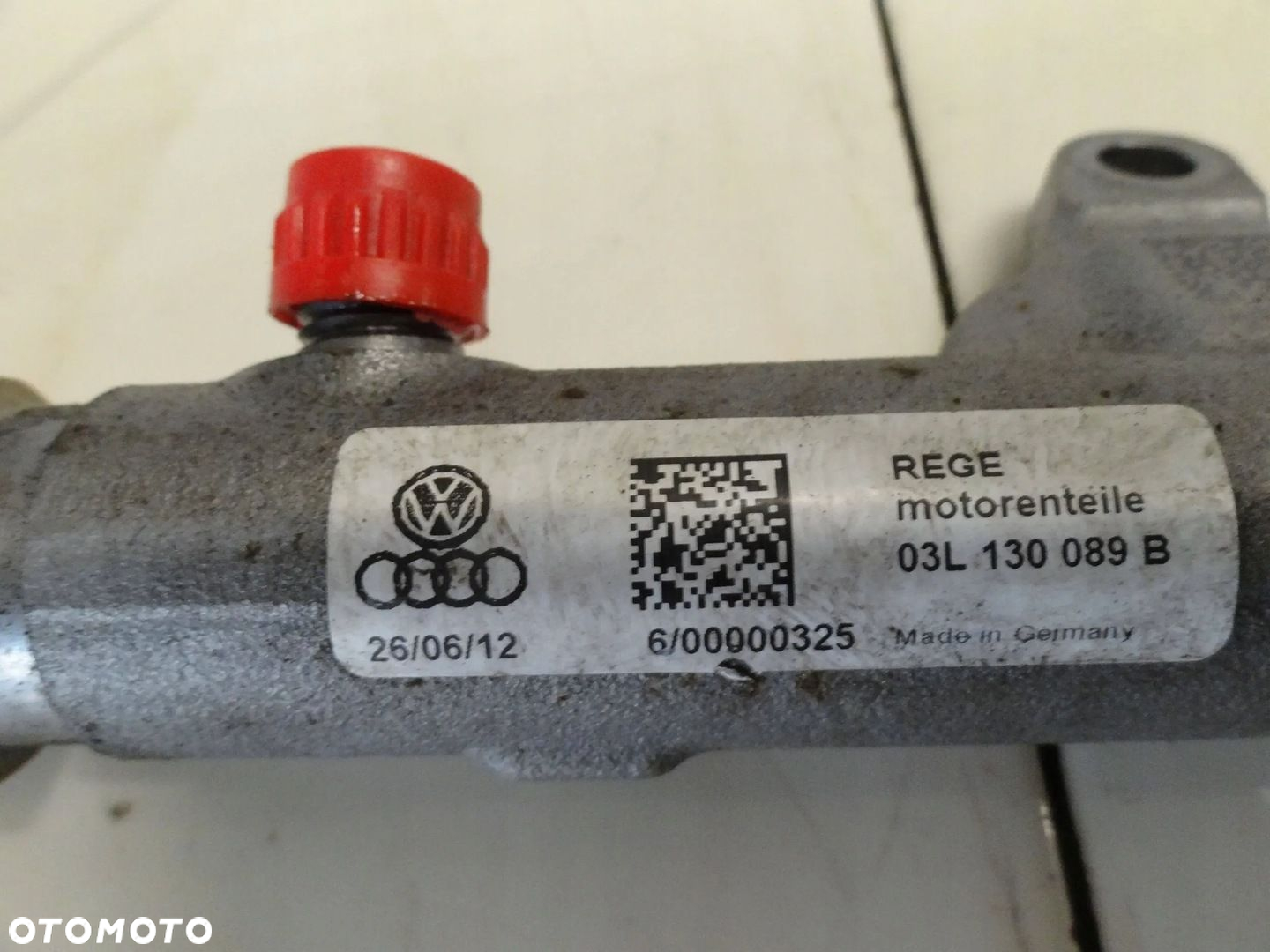 Audi A3 8P S-LINE 12 LIFT 1.6 TDI LISTWA WTRYSKOWA Z CZUJNIKAMI 03L130089B - 3