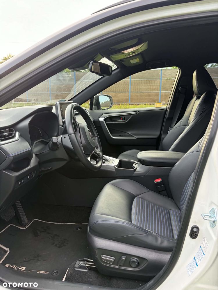 Toyota RAV4 - 16