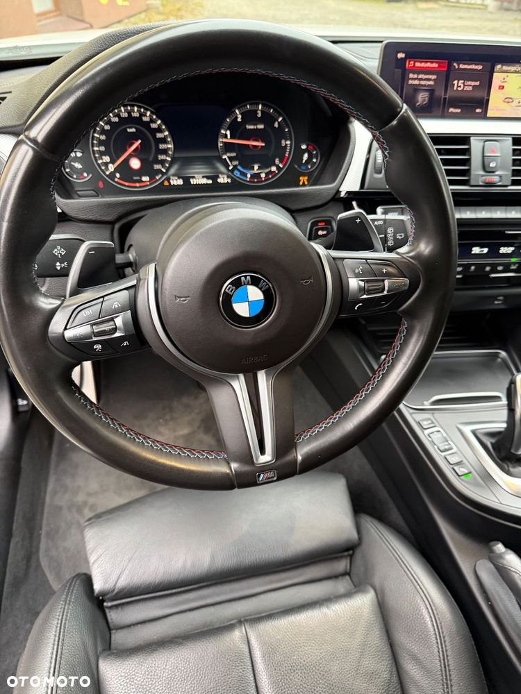 BMW Seria 3 330d xDrive Edition M Sport Shadow - 23