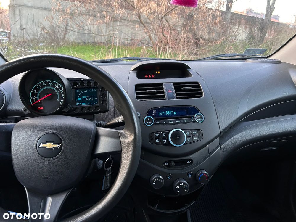 Chevrolet Spark 1.0 Base - 5