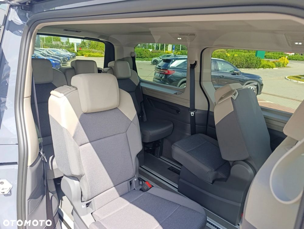 Volkswagen Multivan - 11