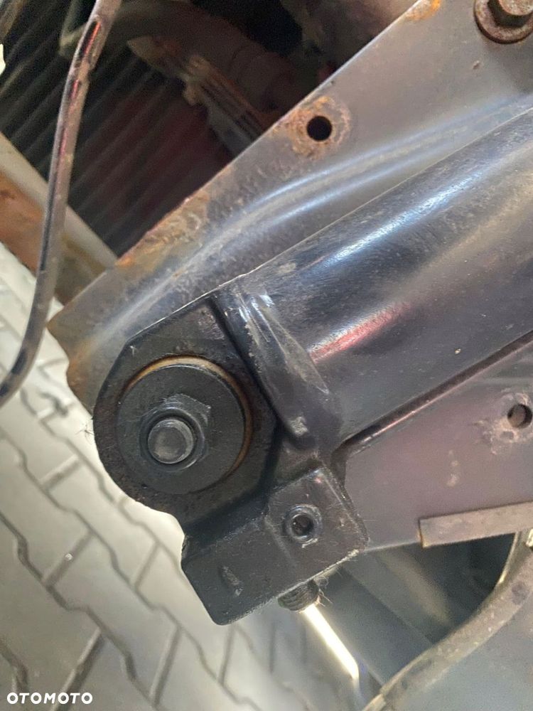 SIŁOWNIK WYWROTU PODNOSZENIA KABINY IVECO S-WAY 5802758463 - 2