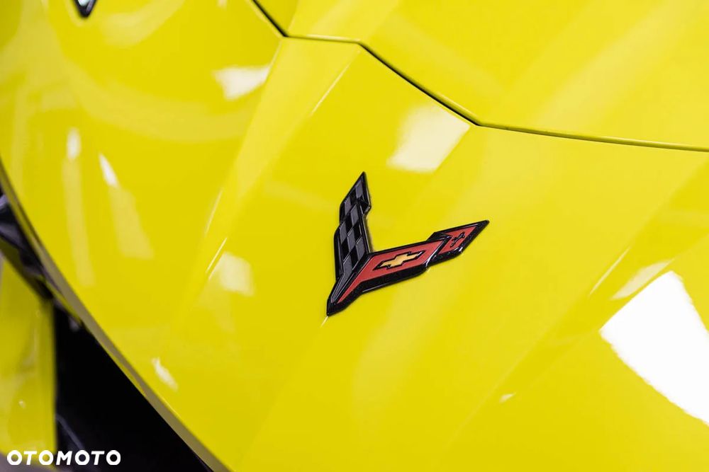 Chevrolet Corvette - 11