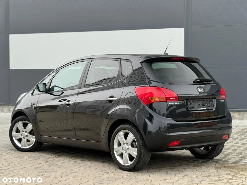 Mazda 3 1.6 CD Exclusive + - 7