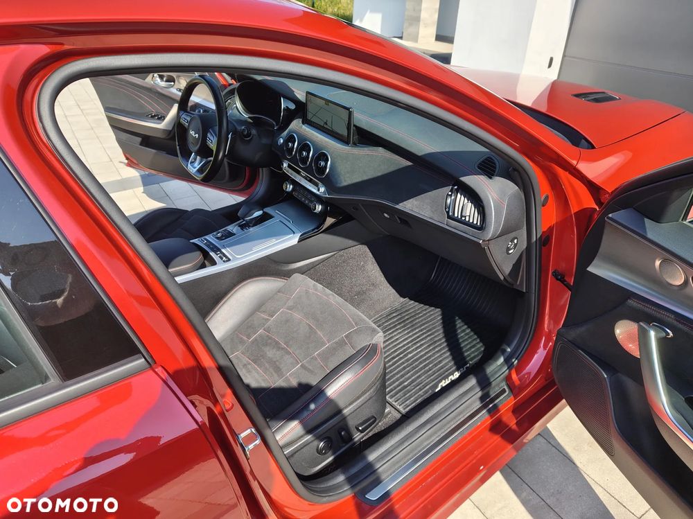 Kia Stinger 3.3 T-GDI V6 GT Prestige Line AWD - 12