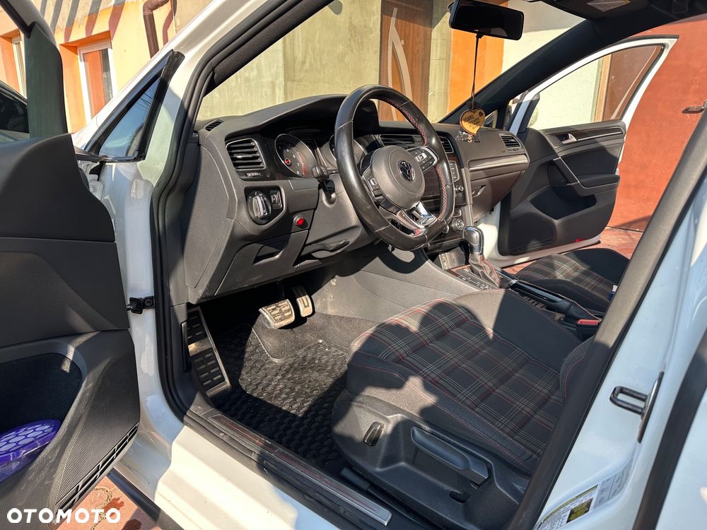 Volkswagen Golf Cabrio GTI DSG - 15